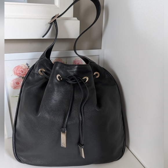 Gucci Handbags - 🖤 Vintage Y2K Gucci 001-4030 Genuine Smooth Leather Shoulder Satchel Bag, Black